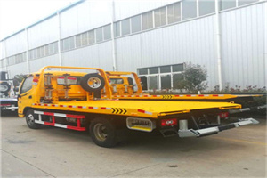 郾城区附近拖车救援搭电